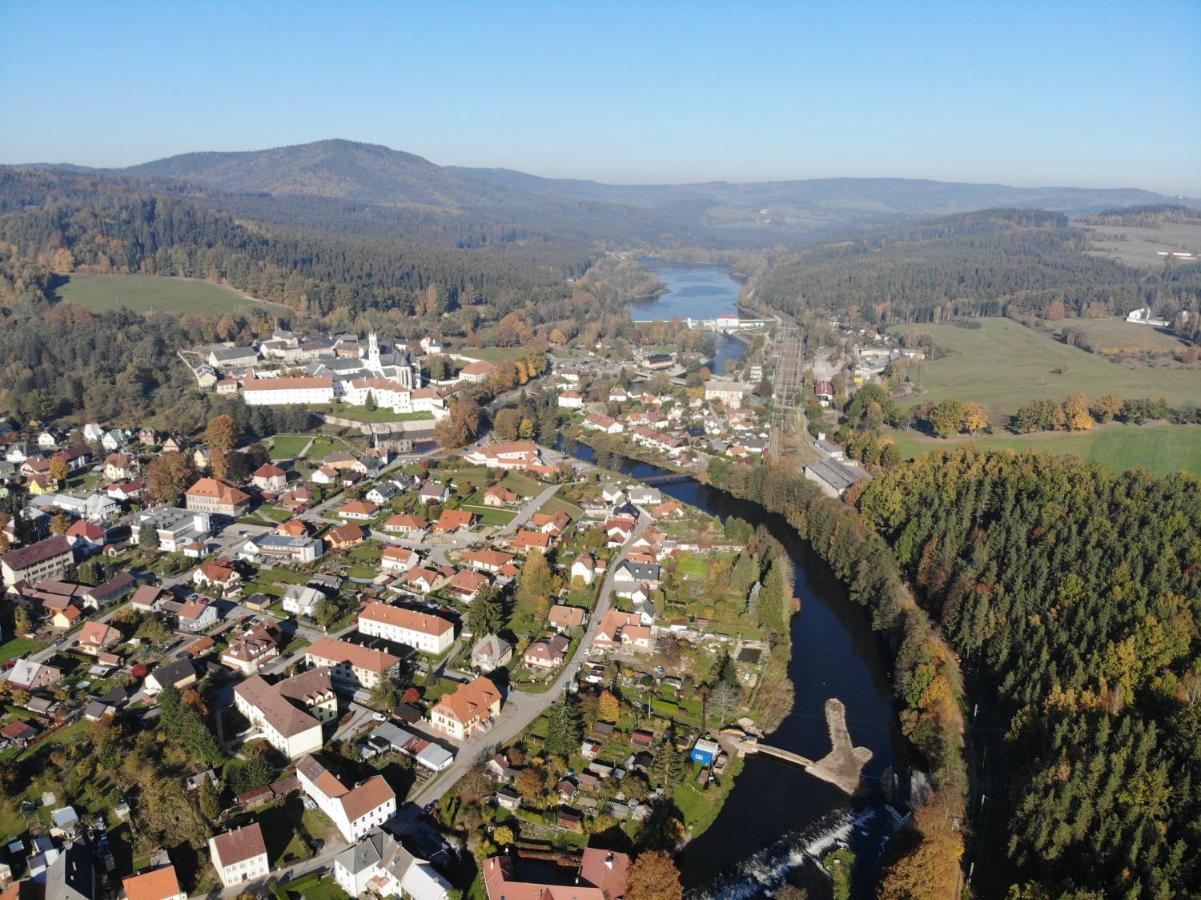 Ferienwohnung U Mikesu Vyšší Brod Exterior foto